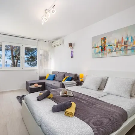 Sunny Studio With Balcony Rijeka