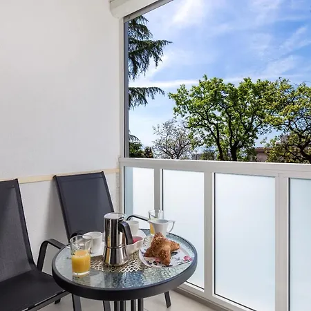 Daire Sunny Studio With Balcony *